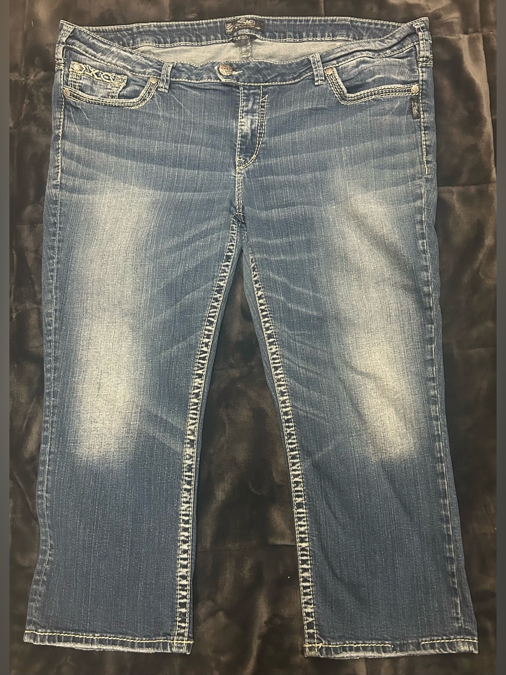Silver Jeans Co. Tuesday Mid Capri Jeans